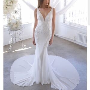 Wedding Dress- BRAND NEW & never worn